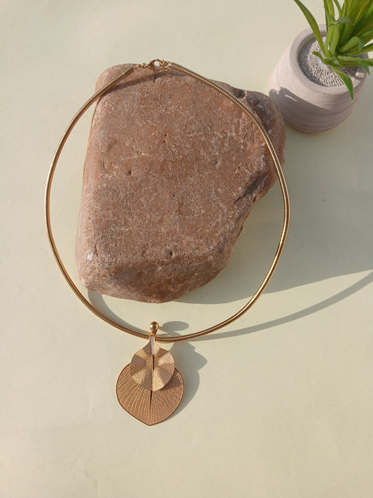 Gold Leaf Pendant Necklace ( Anti Tarnish)